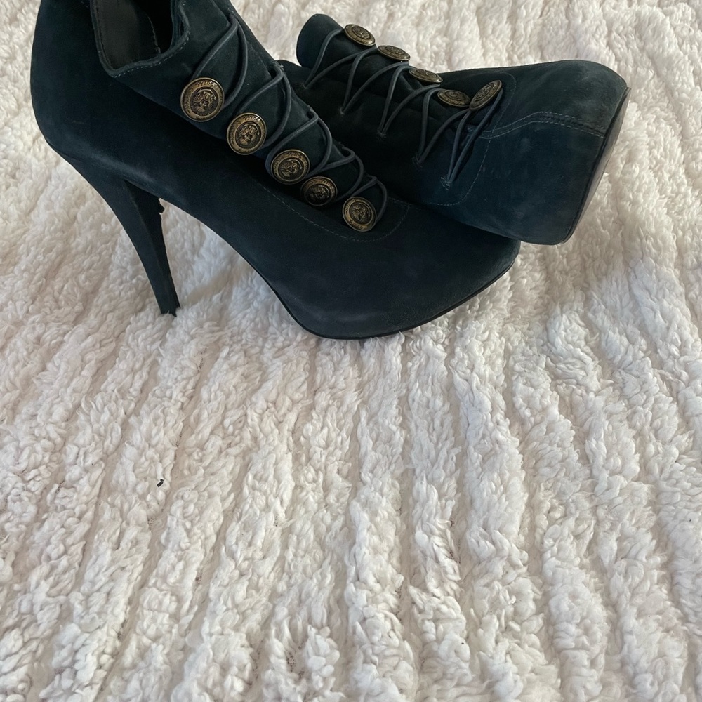 Guess blue suede booties